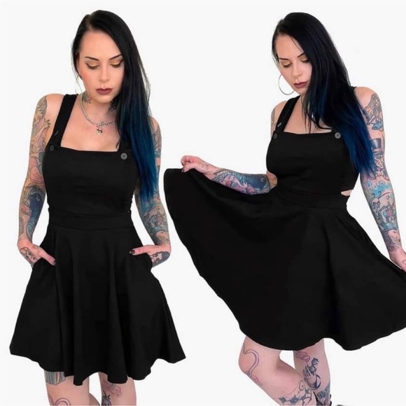 foxblood Dresses & Skirts - NWT Foxblood Alice Pinafore - Medium